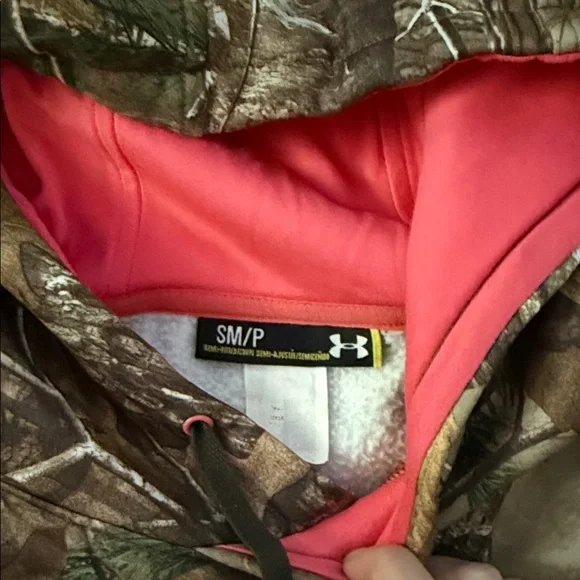 Under Armour Brown Realtree Camo Hoodie with Pink Logo Sz Small - Picture 2 of 5